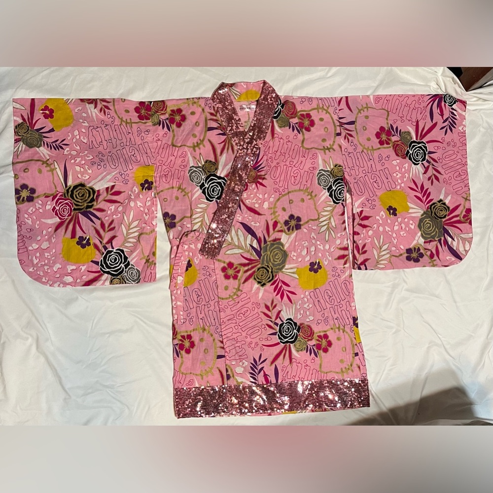 COPY - Rare 2010 Hello Kitty Tokyo Japan Sanrio sequins pink floral youth Kimon…